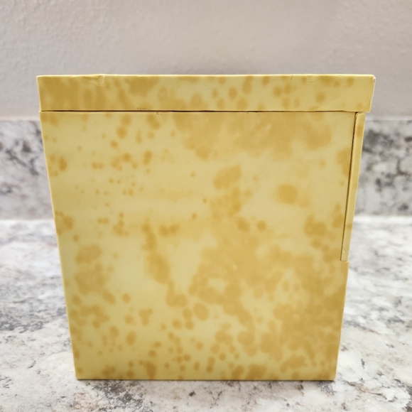 L.A.M.B. Gwen Stefani Fragrance/Jewelry Box,  '07 Collectible Gift Box - Picture 8 of 15